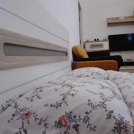 Ava Republique Apartment Brasov