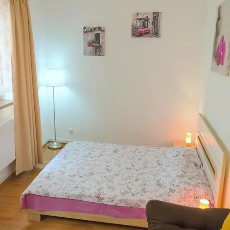 Ava Republique Apartament