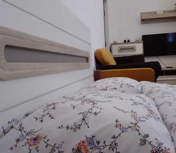 Ava Republique Apartment Brasov