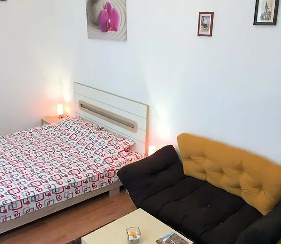 Apartment Ava Republique